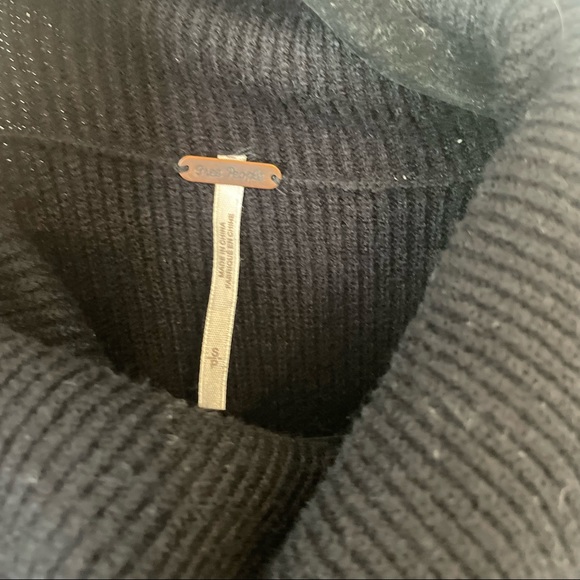 Free Softly Structured people black tunic turtleneck sweater S small - Picture 2 of 6